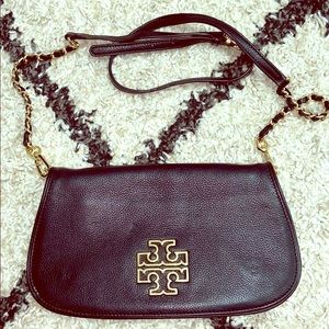 Tory Burch Cross Body Bag w/ Magnetic Closure.